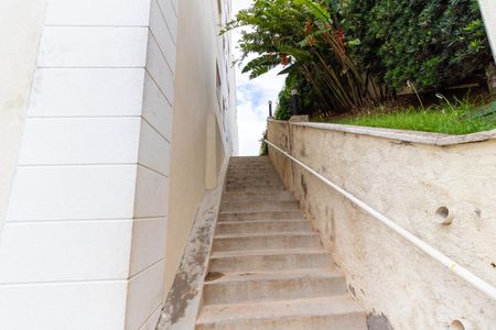 Apartamento para alugar com 40m², 2 quartos e 1 vagaEscadas