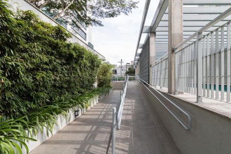 Apartamento para alugar com 70m², 1 quarto e 1 vaga Apartamento para alugar com 70m², 1 quarto e 1 vagaÁrea comum - Piscina