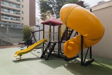 Apartamento para alugar com 70m², 1 quarto e 1 vaga Apartamento para alugar com 70m², 1 quarto e 1 vagaÁrea comum - Playground