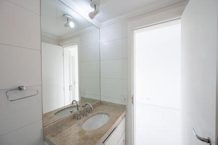 Apartamento à venda com 78m², 2 quartos e 1 vaga Apartamento à venda com 78m², 2 quartos e 1 vagaBanheiro da Suíte