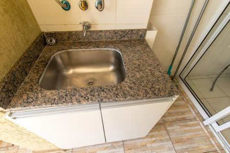 Apartamento para alugar com 55m², 2 quartos e 1 vaga Apartamento para alugar com 55m², 2 quartos e 1 vagaVista da Área de Serviço