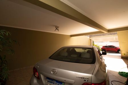 Garagem de casa à venda com 3 quartos, 300m² em Parque Renato Maia, Guarulhos