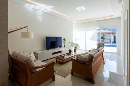 Casa de condomínio à venda com 430m², 3 quartos e 5 vagasSala 2