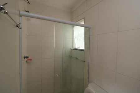 Banheiro de apartamento para alugar com 1 quarto, 35m² em Vila Carrão, São Paulo