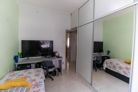 Apartamento à venda com 100m², 3 quartos e 1 vagaQuarto 2