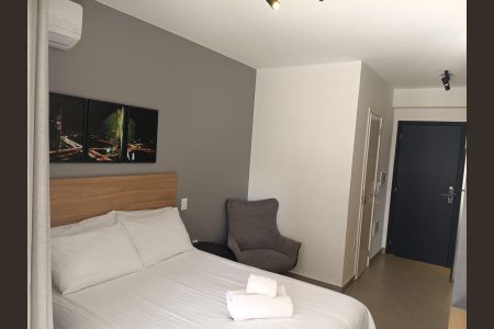 Sala/Quarto de kitnet/studio à venda com 1 quarto, 25m² em Moema, São Paulo