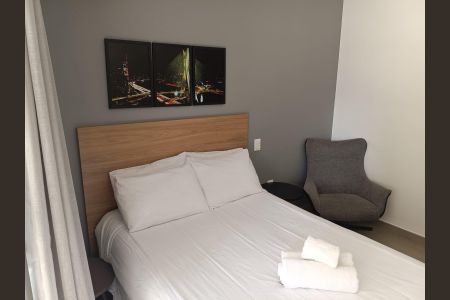 Sala/Quarto de kitnet/studio à venda com 1 quarto, 25m² em Moema, São Paulo