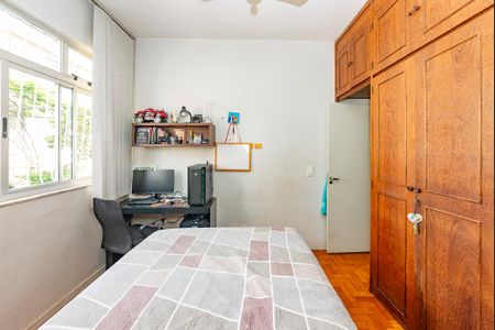 Apartamento à venda com 112m², 4 quartos e 1 vagaQuarto 2