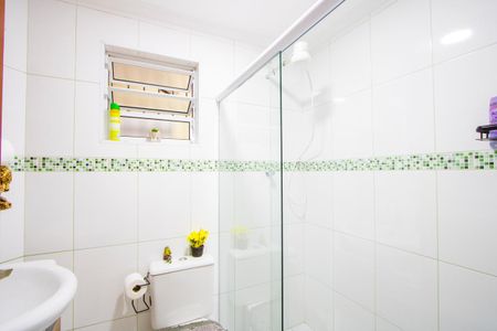 Casa à venda com 198m², 3 quartos e 2 vagasBanheiro social 1