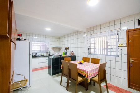 Casa à venda com 198m², 3 quartos e 2 vagasCopa/Cozinha