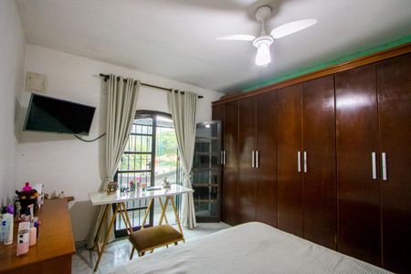 Casa à venda com 198m², 3 quartos e 2 vagasQuarto 1