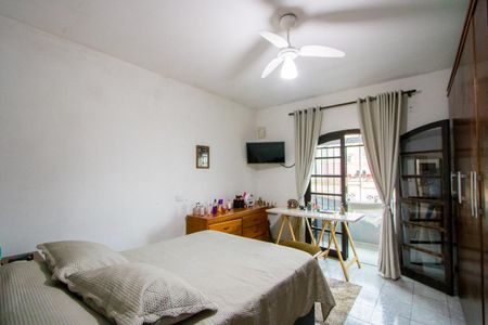 Casa à venda com 198m², 3 quartos e 2 vagasQuarto 1