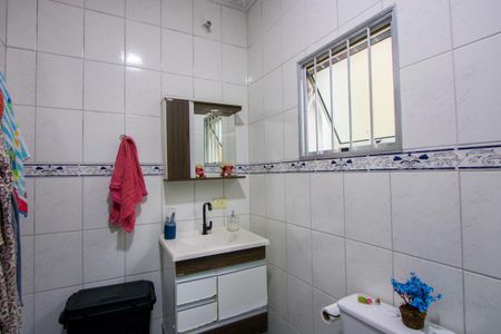Casa à venda com 198m², 3 quartos e 2 vagasBanheiro social 2