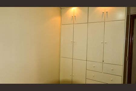 Apartamento para alugar com 3 quartos, 75m² em Setor Bueno, Goiânia