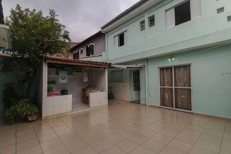 Casa para alugar com 250m², 2 quartos e 3 vagasQuintal