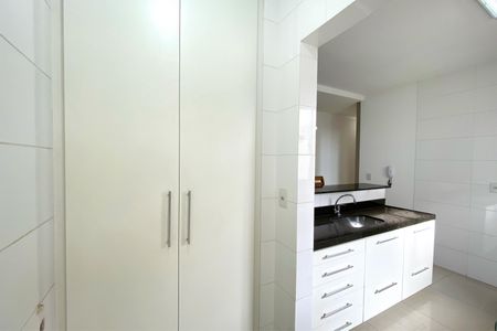 Apartamento para alugar com 113m², 3 quartos e 3 vagas Apartamento para alugar com 113m², 3 quartos e 3 vagasCozinha
