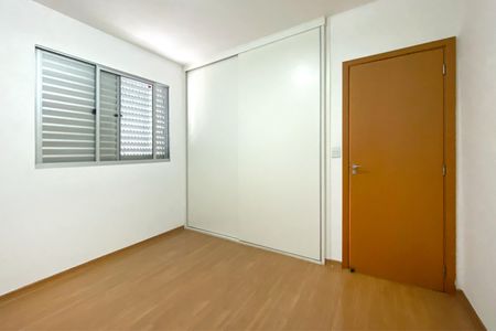 Apartamento para alugar com 113m², 3 quartos e 3 vagas Apartamento para alugar com 113m², 3 quartos e 3 vagasQuarto 2