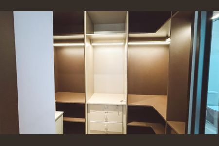 Apartamento à venda com 152m², 3 quartos e 3 vagasCloset da suíte