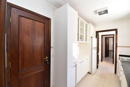 Apartamento para alugar com 100m², 2 quartos e 2 vagasCozinha