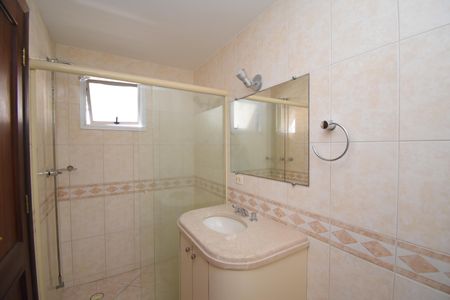 Apartamento para alugar com 100m², 2 quartos e 2 vagasBanheiro da Suíte