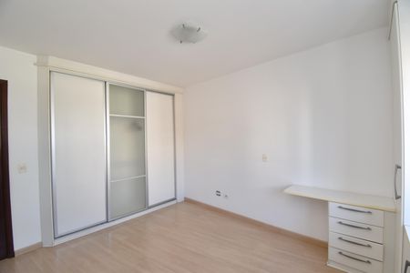 Apartamento para alugar com 100m², 2 quartos e 2 vagasSuíte