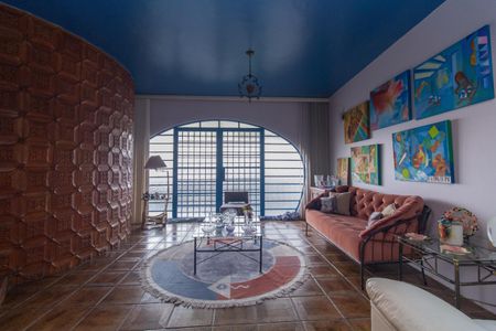 Casa à venda com 485m², 5 quartos e 3 vagasSala