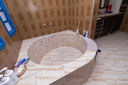 Casa à venda com 485m², 5 quartos e 3 vagasBanheiro da Suíte