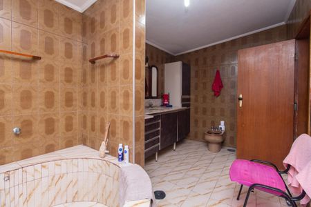 Casa à venda com 485m², 5 quartos e 3 vagasBanheiro da Suíte