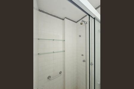 Apartamento para alugar com 207m², 4 quartos e 3 vagas