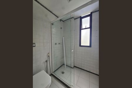 Apartamento para alugar com 207m², 4 quartos e 3 vagas