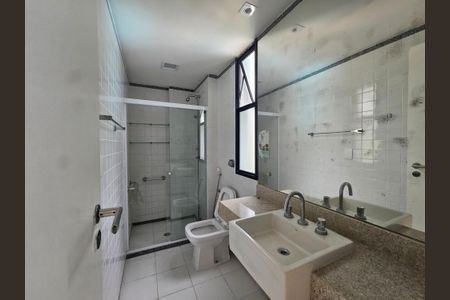 Apartamento para alugar com 207m², 4 quartos e 3 vagas