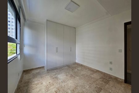Apartamento para alugar com 207m², 4 quartos e 3 vagas