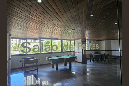 Apartamento para alugar com 207m², 4 quartos e 3 vagas