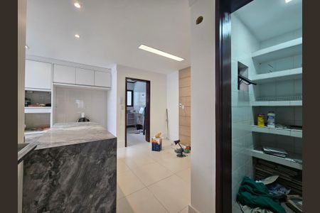 Apartamento para alugar com 207m², 4 quartos e 3 vagas