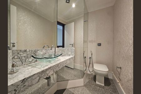 Apartamento para alugar com 207m², 4 quartos e 3 vagas