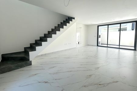 Sala de casa para alugar com 2 quartos, 70m² em Campeche, Florianópolis