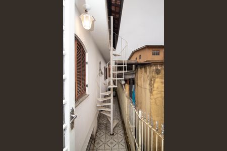 Casa para alugar com 315m², 3 quartos e sem vagaEscada