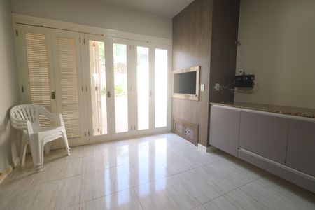 Casa à venda com 180m², 3 quartos e 4 vagasCozinha/Churrasqueira