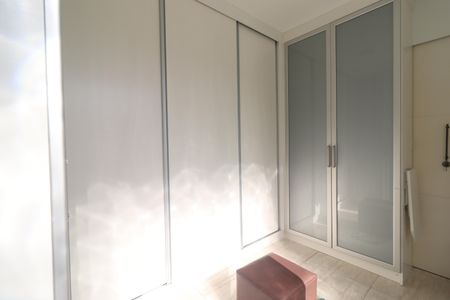 Casa à venda com 180m², 3 quartos e 4 vagasCloset