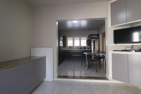 Casa à venda com 180m², 3 quartos e 4 vagasCozinha/Churrasqueira