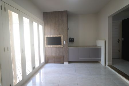Casa à venda com 180m², 3 quartos e 4 vagasCozinha/Churrasqueira