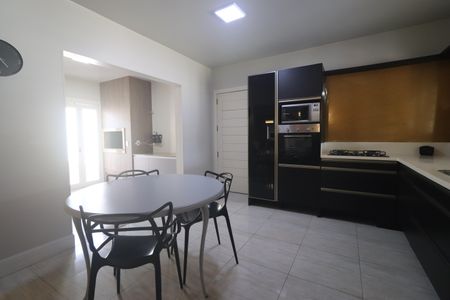 Casa à venda com 180m², 3 quartos e 4 vagasCozinha