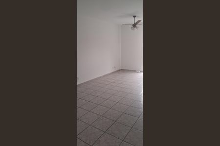 Quarto de casa para alugar com 1 quarto, 120m² em Inhaúma, Rio de Janeiro