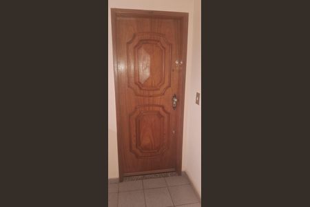 Sala de casa para alugar com 1 quarto, 120m² em Inhaúma, Rio de Janeiro