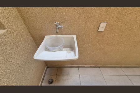 Apartamento à venda com 57m², 2 quartos e 1 vagaArea de serviço