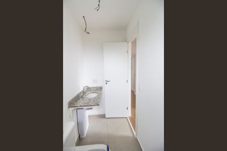 Apartamento para alugar com 64m², 2 quartos e 1 vaga Apartamento para alugar com 64m², 2 quartos e 1 vagaBanheiro da Suíte