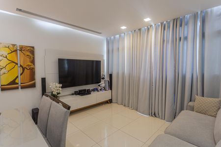 Sala de apartamento à venda com 2 quartos, 70m² em Pompéia, Belo Horizonte