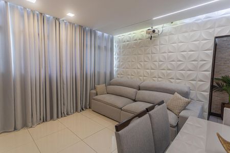 Sala de apartamento à venda com 2 quartos, 70m² em Pompéia, Belo Horizonte