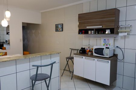 Casa à venda com 173m², 3 quartos e 2 vagas Casa à venda com 173m², 3 quartos e 2 vagasCozinha