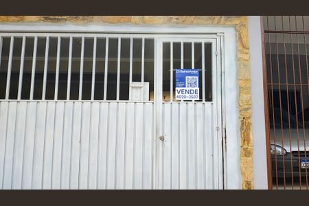 Casa à venda com 173m², 3 quartos e 2 vagas Casa à venda com 173m², 3 quartos e 2 vagasplaca